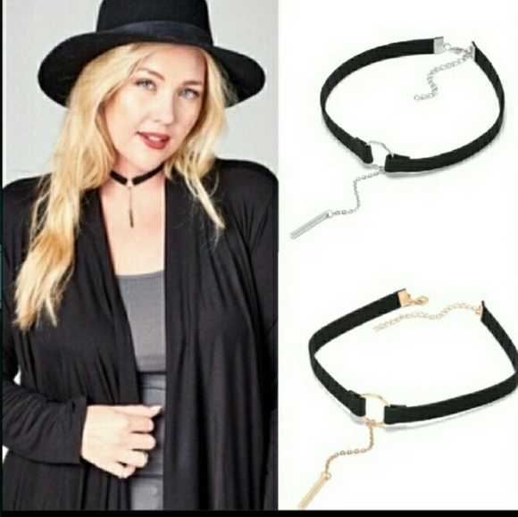 Jewelry - 💞Black Leather Bar Choker💞